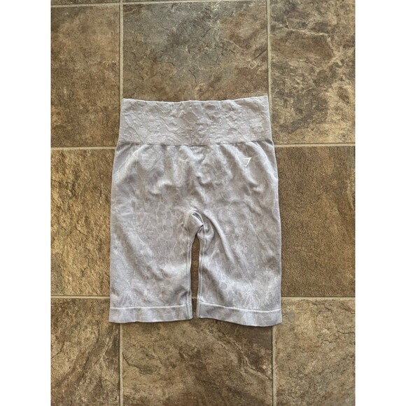 Gymshark Adapt Animal Seamless Cycling Shorts Butterfly Grey Size Medium - Picture 2 of 8